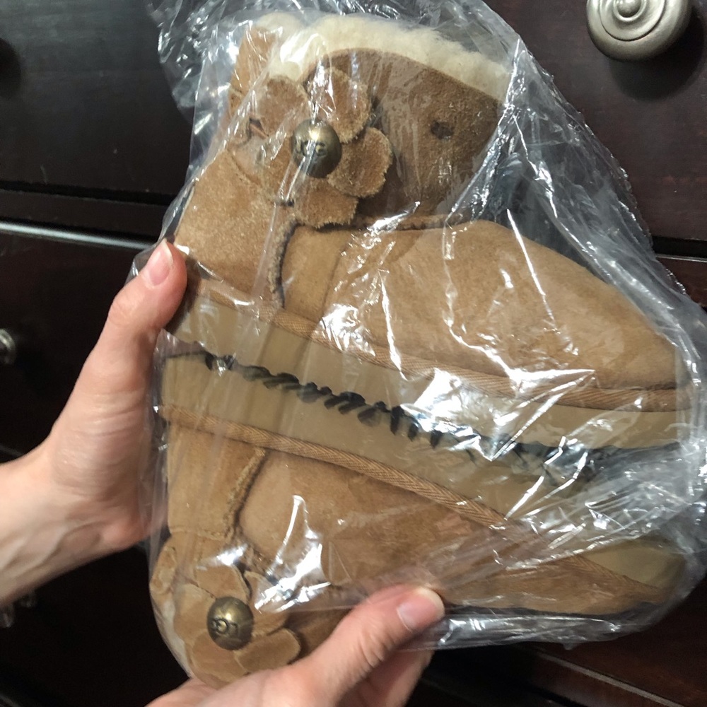 Girls Uggs Size 11